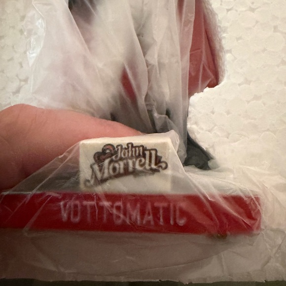 Red Baseball Player Bobblehead - Picture 7 of 8